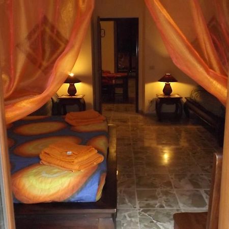 Bed And Breakfast Baobab 皮亚扎-阿尔梅里纳 外观 照片