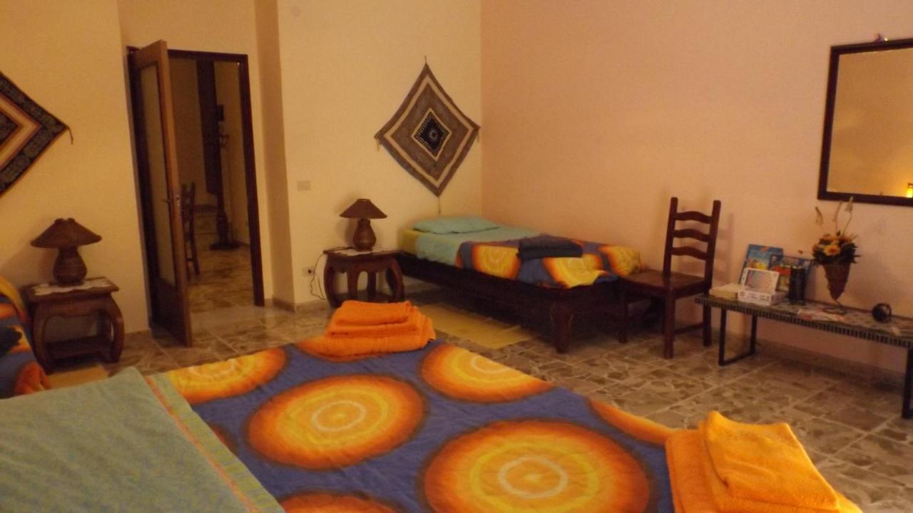 Bed And Breakfast Baobab 皮亚扎-阿尔梅里纳 客房 照片